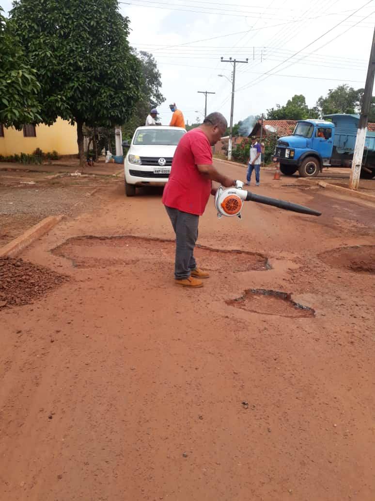 Prefeitura de Angico inicia operação tapa-buraco em ruas da cidade