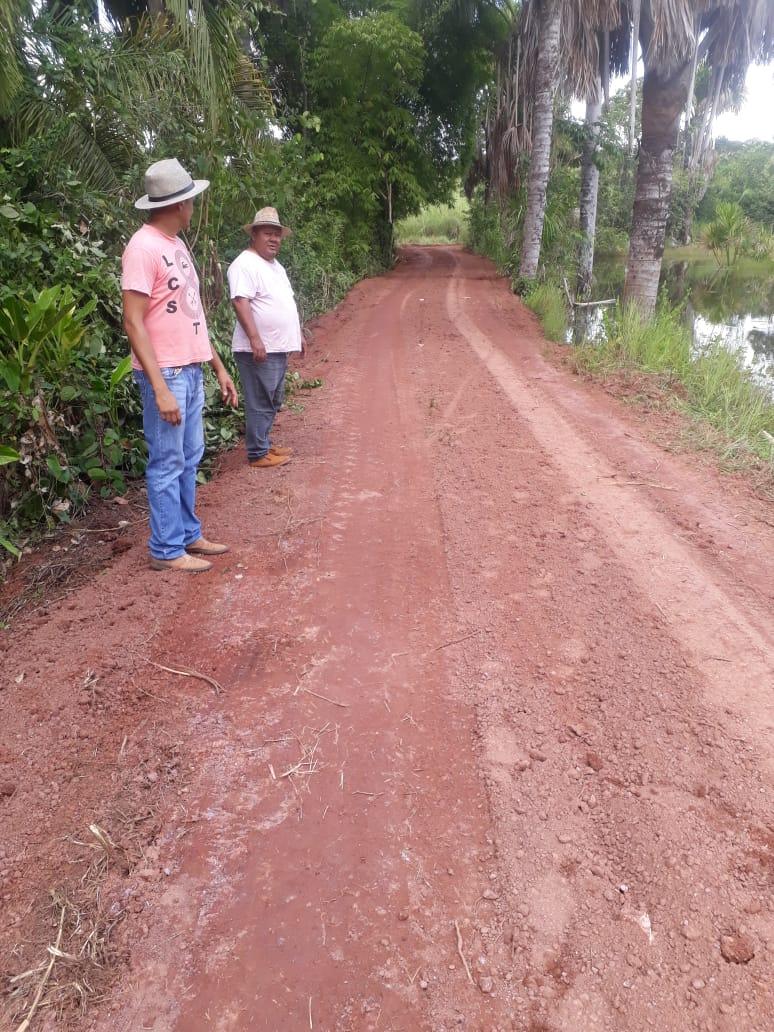 Prefeitura realiza recuperação de estradas vicinais que dão acesso a Associação ACAN 