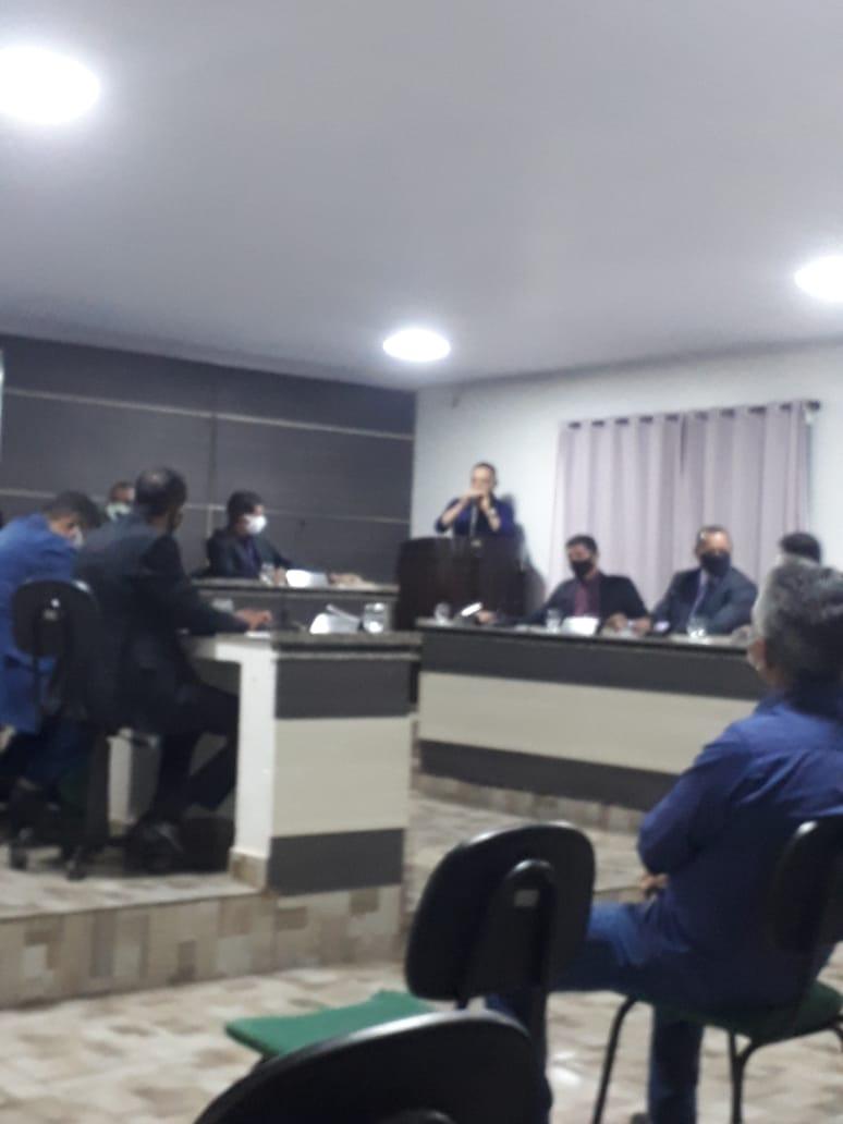 Prefeito Cleofan e Secretário Municipal de Educação Helioclézio participam de reunião na Câmara para discutir melhoria salarial dos Profissionais da Educação
