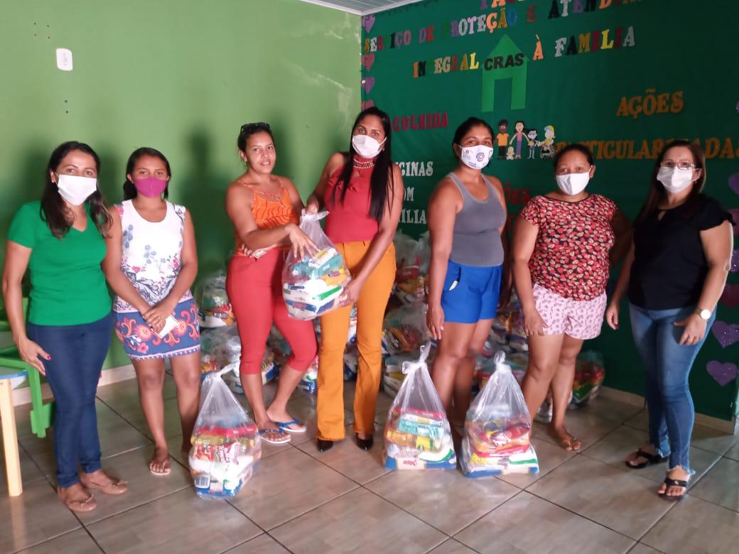 Prefeitura e Assistência Social entregam cestas básicas às famílias vulneráveis de Angico