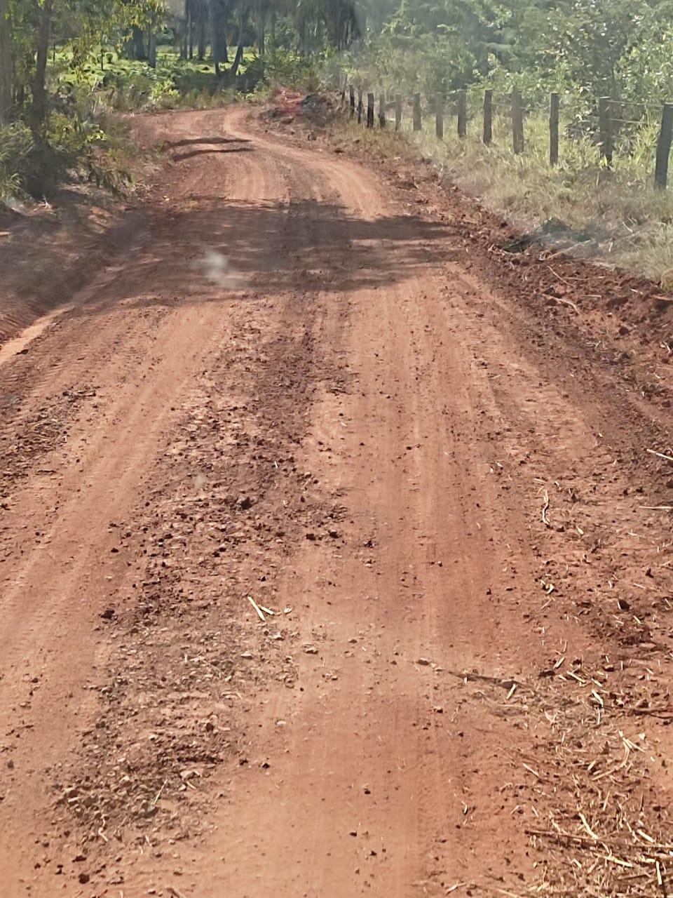 COMPROMISSO CUMPRINDO: Estrada Vicinal que liga Angico aos Povoados Ribeirão Manso 1 e 2 até a Cachoeira do Luaiz passa por melhorias

