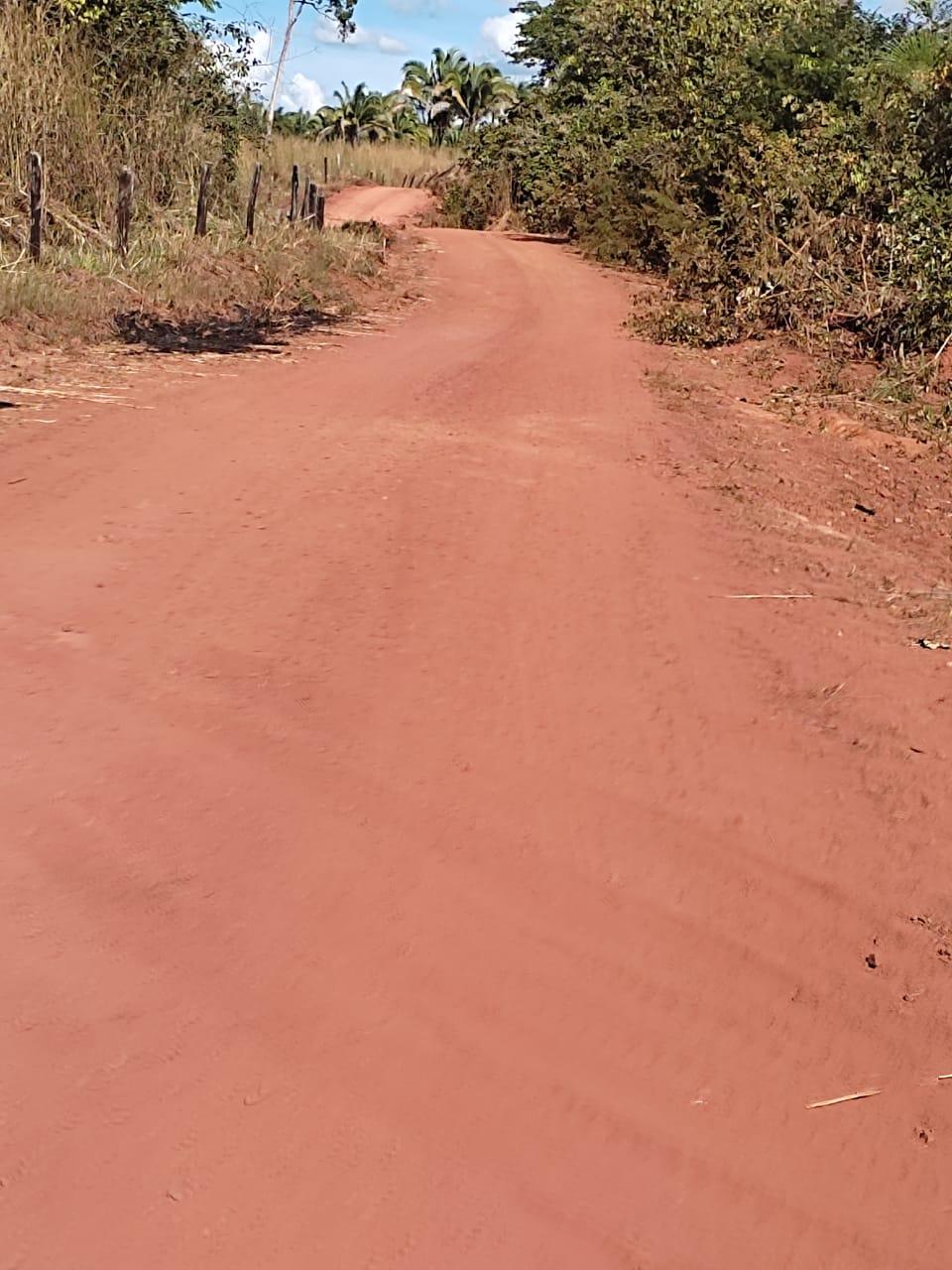 COMPROMISSO CUMPRINDO: Estrada Vicinal que liga Angico aos Povoados Ribeirão Manso 1 e 2 até a Cachoeira do Luaiz passa por melhorias

