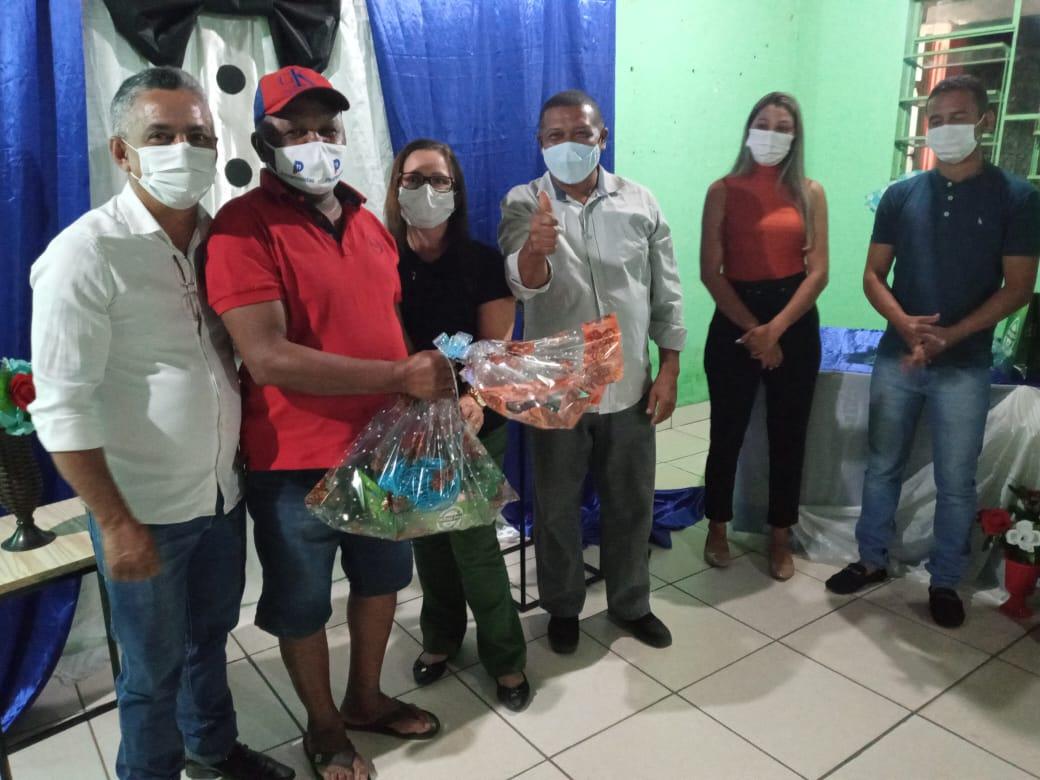 Prefeitura comemora o Dia do Pais no Povoado Tamboril