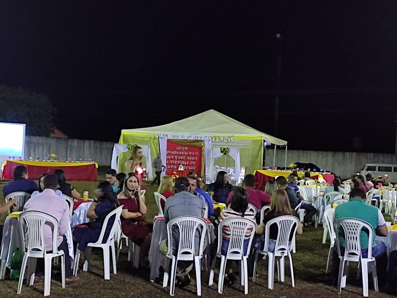 Prefeitura de Angico realiza confraternização em homenagem ao Dia dos Professores