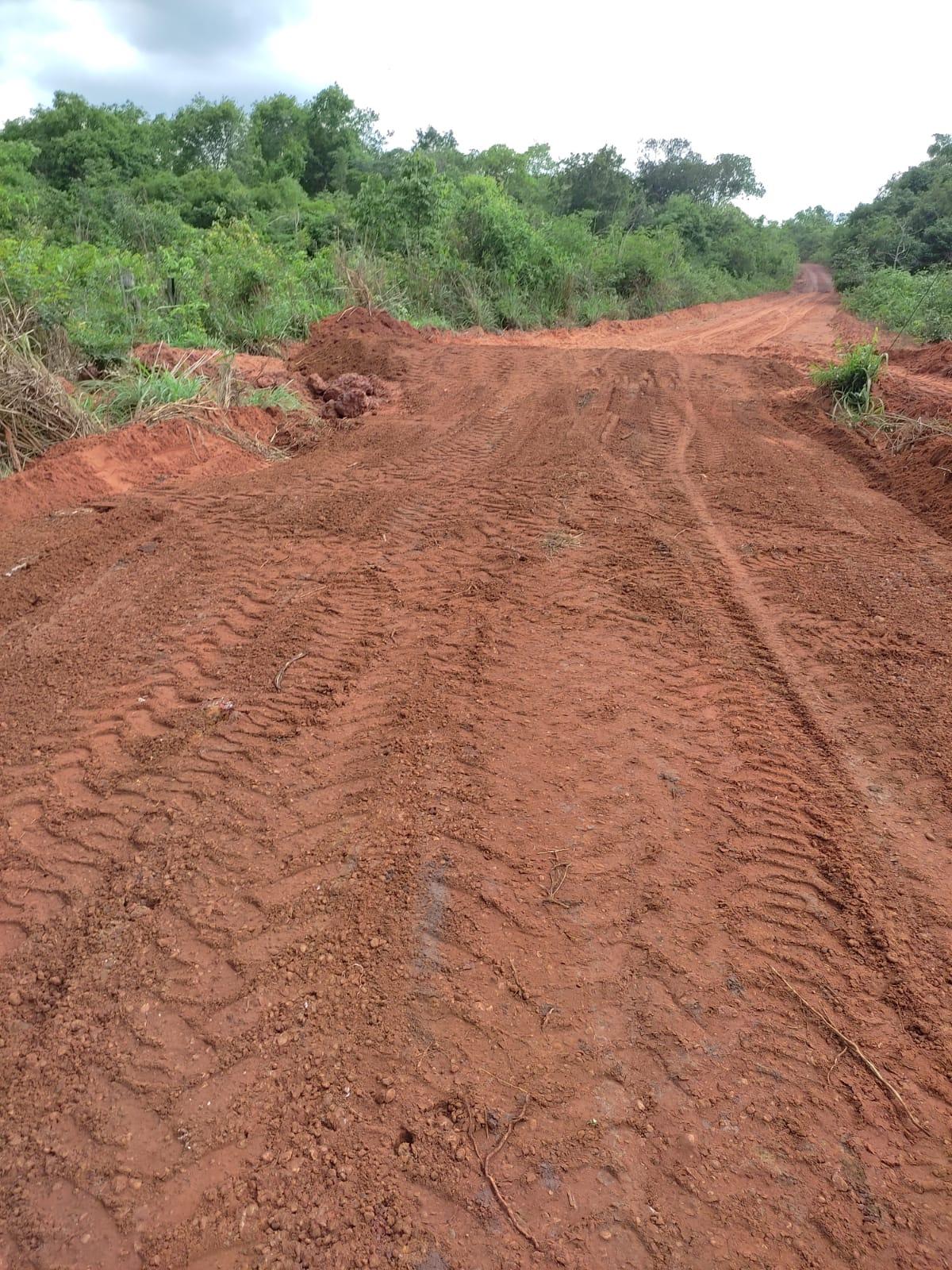Prefeitura conclui a construção do bueiro na estrada vicinal do Povoado Ribeirão Manso