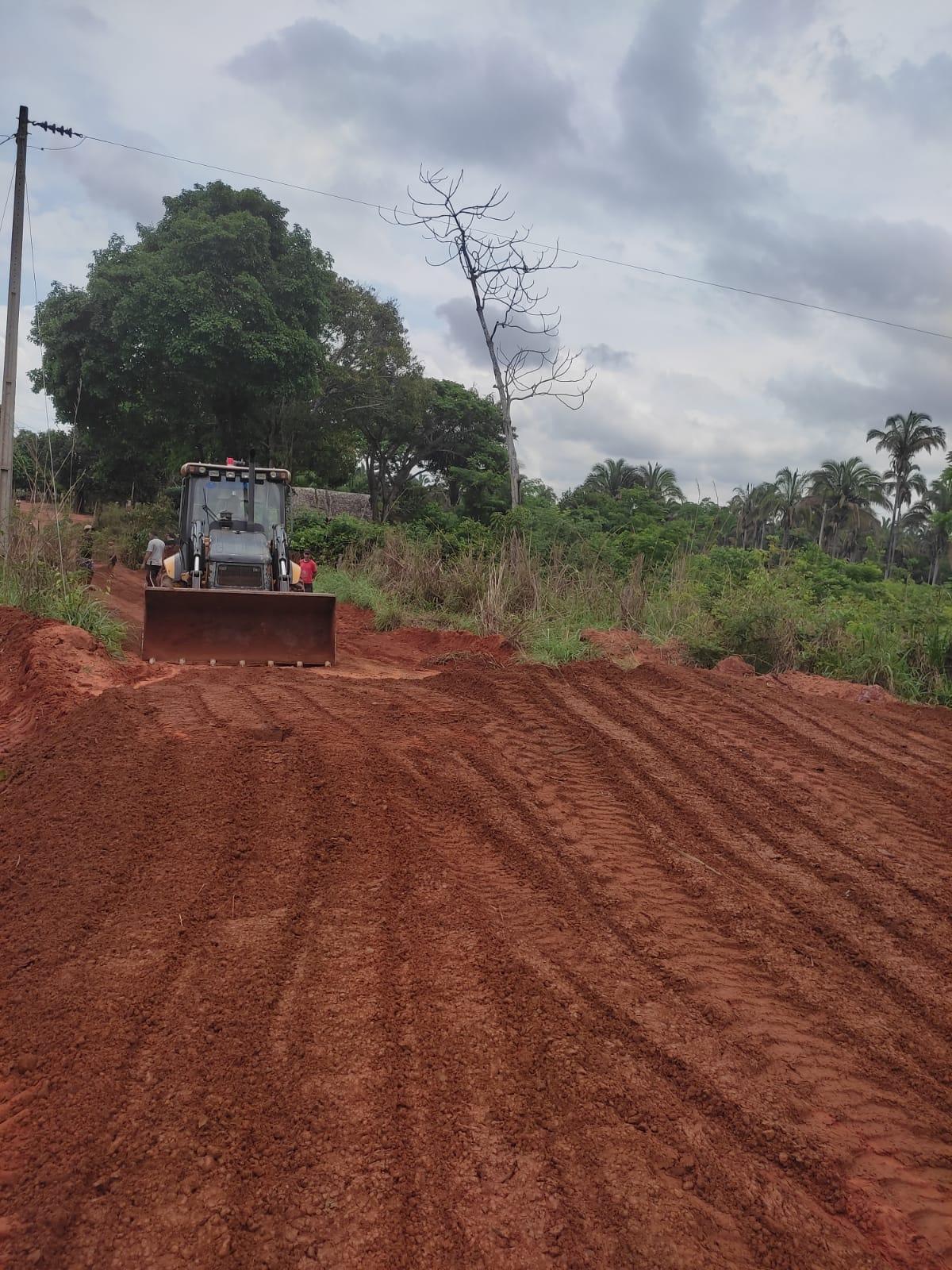 Prefeitura conclui a construção do bueiro na estrada vicinal do Povoado Ribeirão Manso