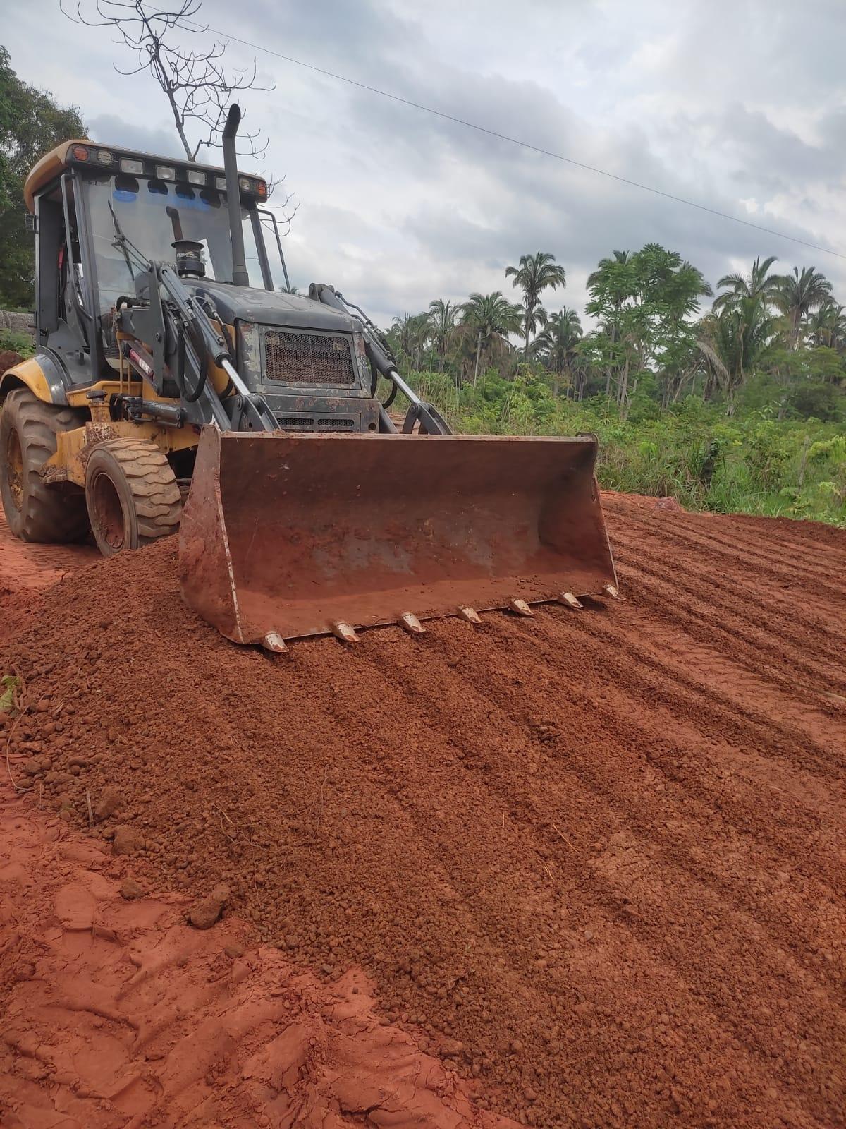 Prefeitura conclui a construção do bueiro na estrada vicinal do Povoado Ribeirão Manso