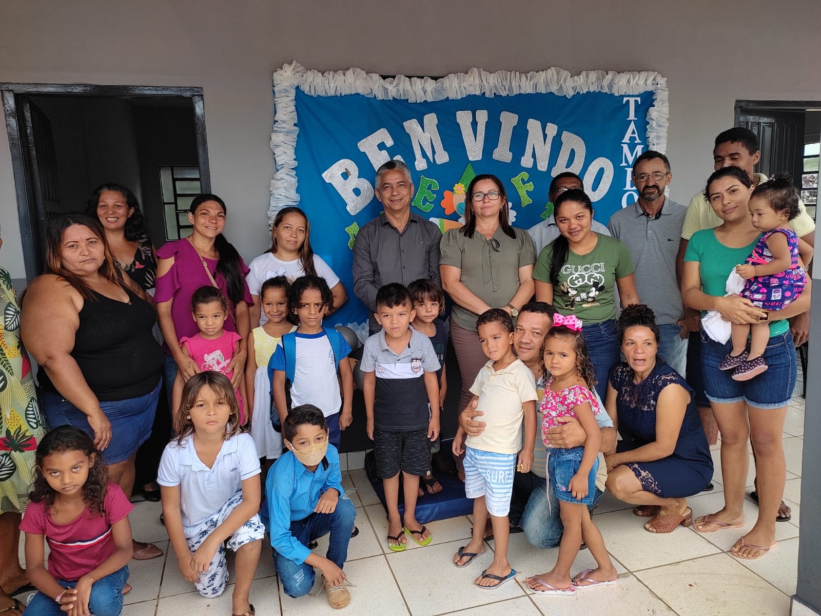Reformada e adaptada, Escola Municipal Raimundo Barbosa Lima, é entregue à comunidade do Povoado Tamboril Reformada e adaptada, Escola Municipal Raimundo Barbosa Lima, é entregue à comunidade do Povoado Tamboril
