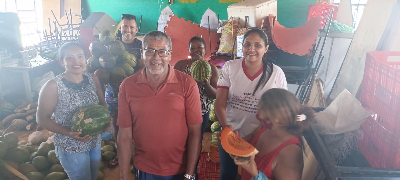 Prefeitura inicia entrega de alimentos e produtos através da Conab aos usuários do SCFV