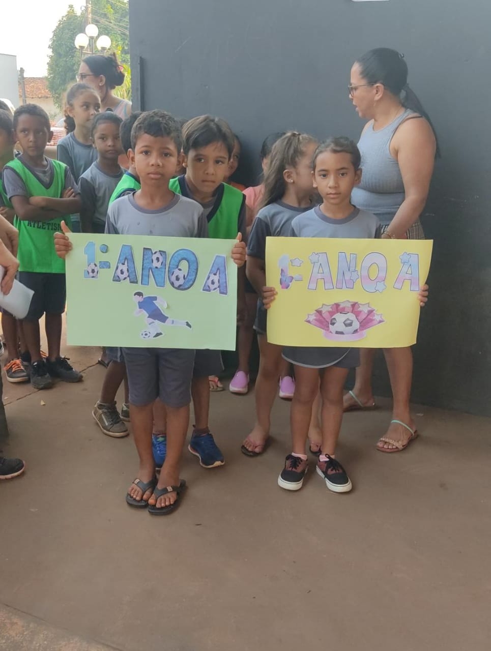 Escola Municipal Luís Ramos dos Santos realiza Jogos Interclasse entre os alunos do Ensino Fundamental Escola Municipal Luís Ramos dos Santos realiza Jogos Interclasse entre os alunos do Ensino Fundamental