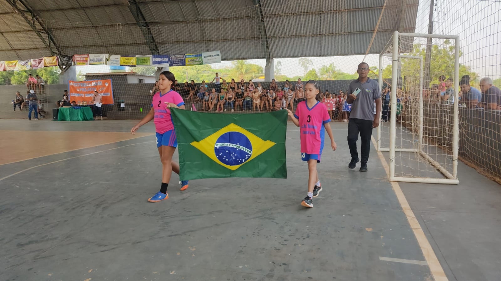Escola Municipal Luís Ramos dos Santos realiza Jogos Interclasse entre os alunos do Ensino Fundamental Escola Municipal Luís Ramos dos Santos realiza Jogos Interclasse entre os alunos do Ensino Fundamental