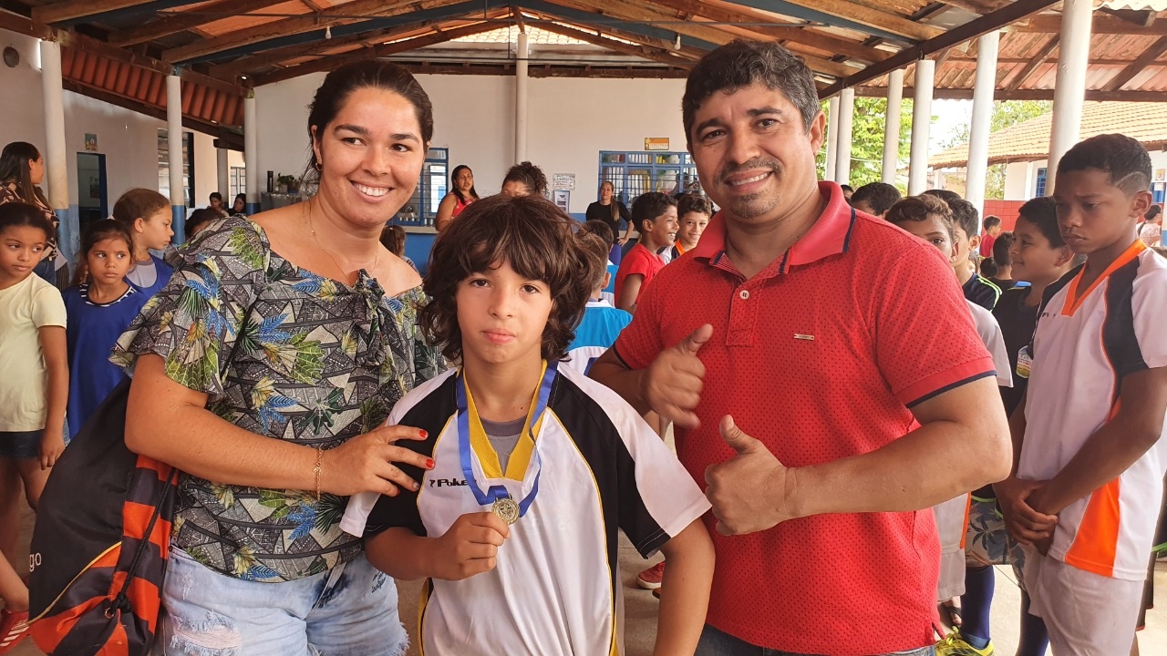 MÊS DAS CRIANÇAS: Escola Municipal Escola Municipal Luís Ramos dos Santos realiza encerramento dos Jogos Interclasse