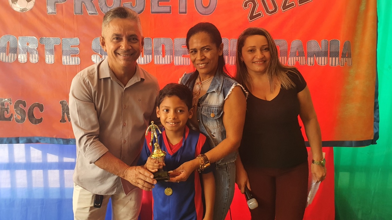 MÊS DAS CRIANÇAS: Escola Municipal Escola Municipal Luís Ramos dos Santos realiza encerramento dos Jogos Interclasse