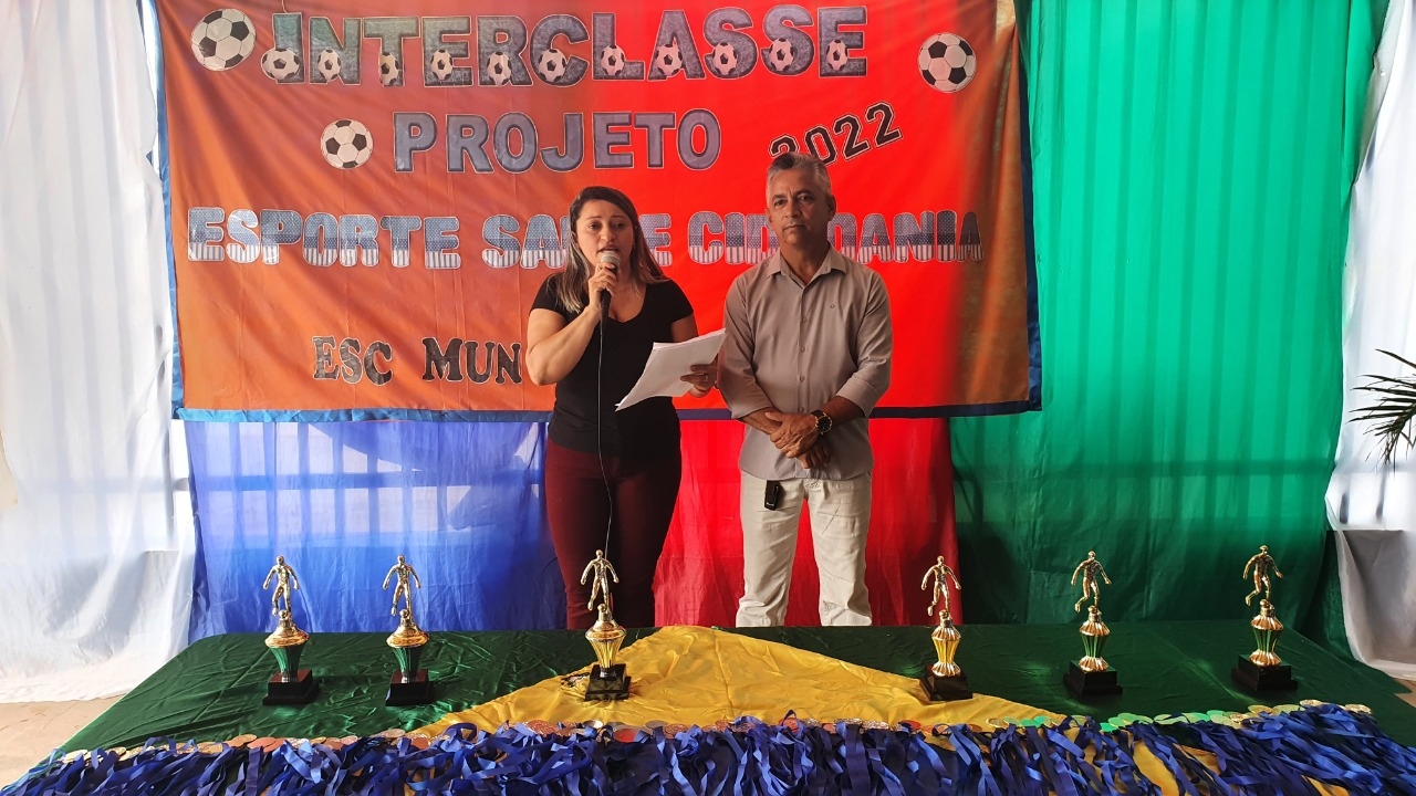 MÊS DAS CRIANÇAS: Escola Municipal Escola Municipal Luís Ramos dos Santos realiza encerramento dos Jogos Interclasse