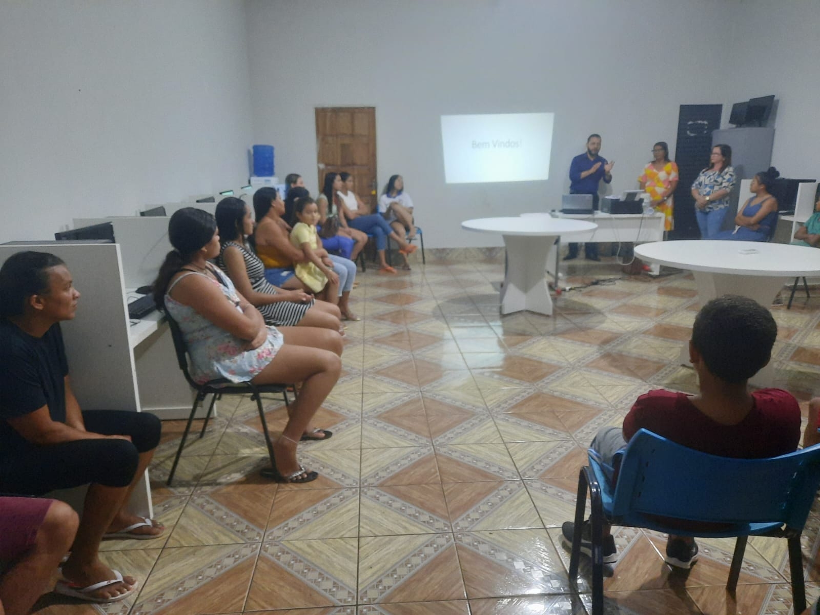 Secretaria Municipal de Educação oferta Curso de Informática Básica aos estudantes de Angico