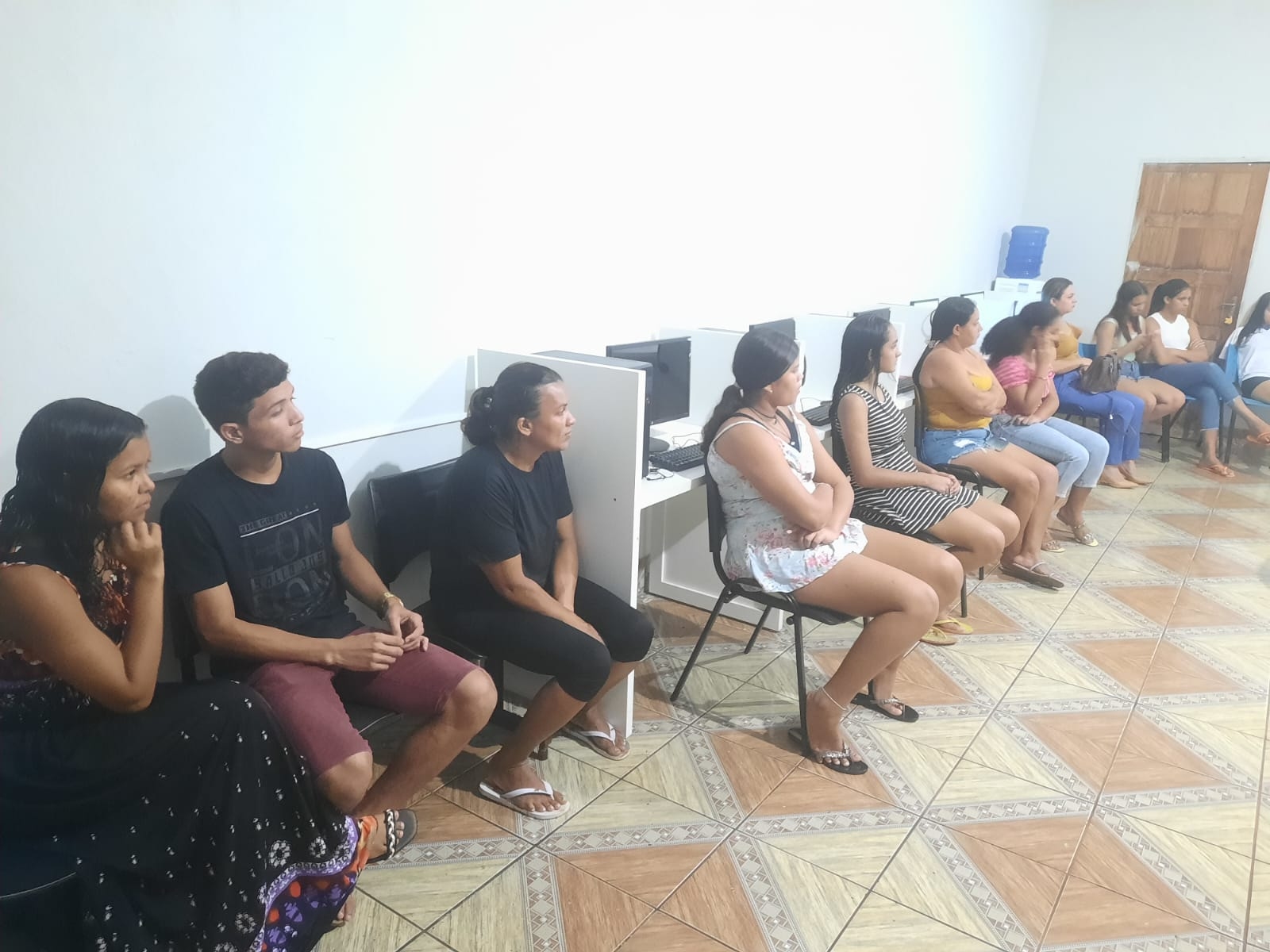 Secretaria Municipal de Educação oferta Curso de Informática Básica aos estudantes de Angico