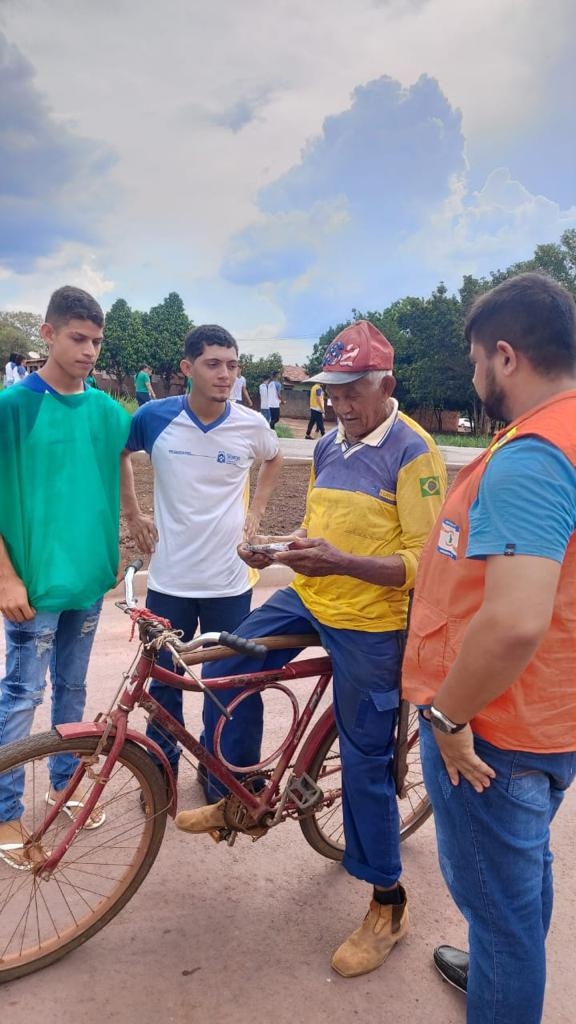 Ações de alerta ao combate às queimadas envolvendo palestras, blitz e entrega de folhetos são realizadas em Angico
