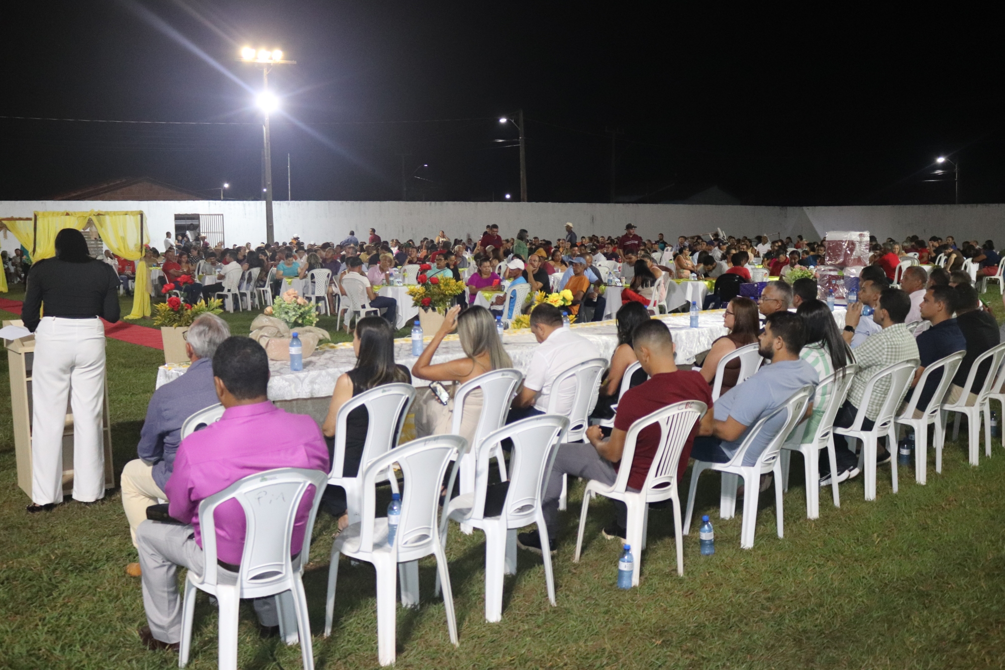 Super Pai em Ação: Uma Noite de Emoção, Fé e Celebração em Angico